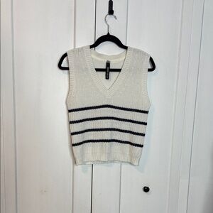 Design Lab Lord & Taylor White Ivory & Navy Striped Sleeveless knit Top - Medium